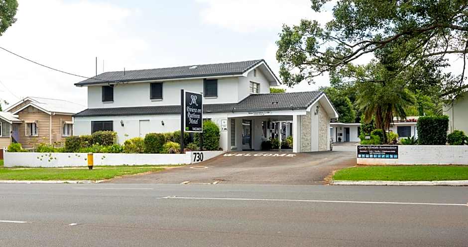 Riviera on Ruthven Motel