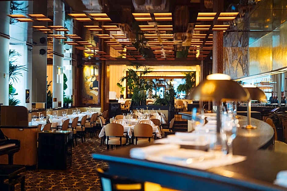 Hotel Plaza Athenee - Dorchester Collection