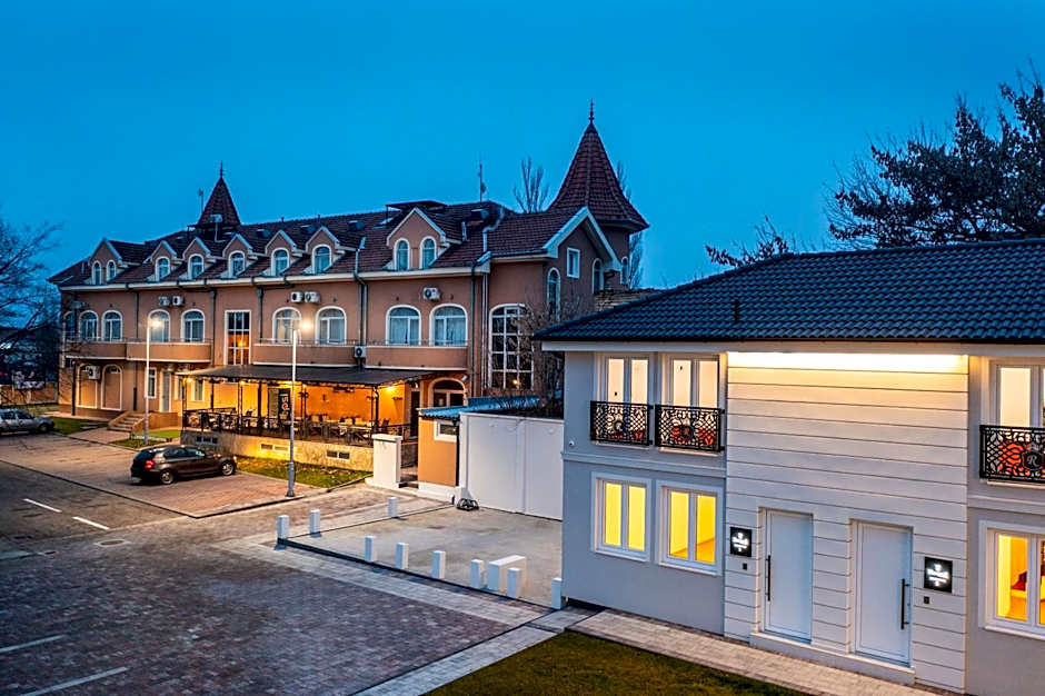 Garni Hotel Royal Crown