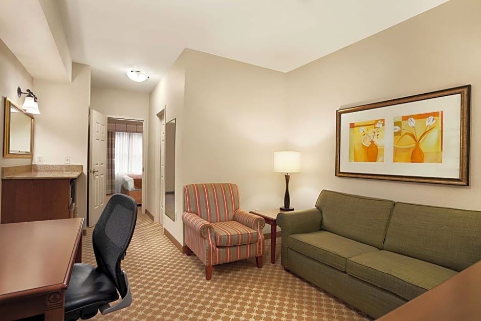 Country Inn & Suites by Radisson, Manchester Airport, NH