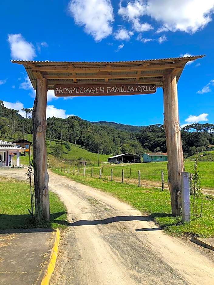 Hospedagem Família Cruz