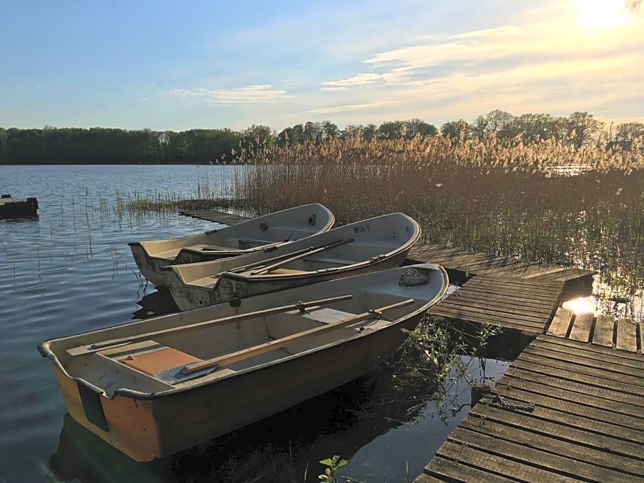 Stajnia Sarnówek Nad Jeziorem Różany