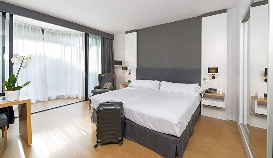 Guitart Grand Passage