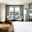 Lancaster Marriott At Penn Square