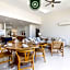 Brand New 3 BR Penthouse - Oceanview Rooftop Pool