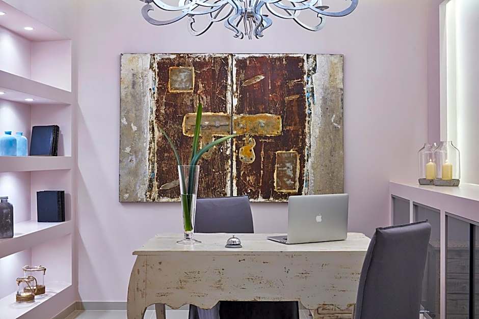 The Gardens Gallery Hotel