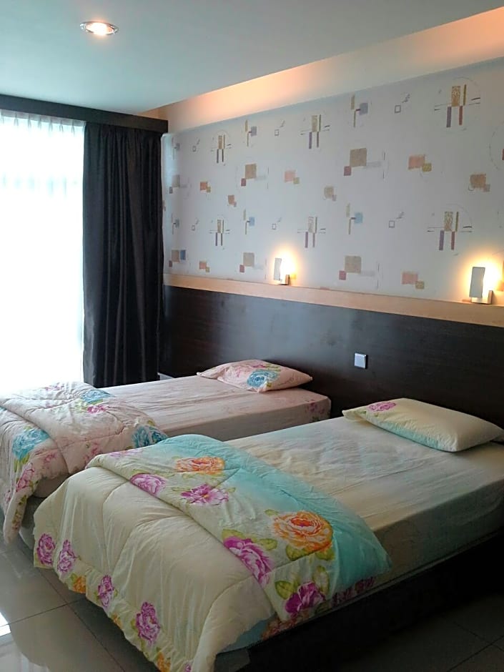 Strawberry Garden Hotel
