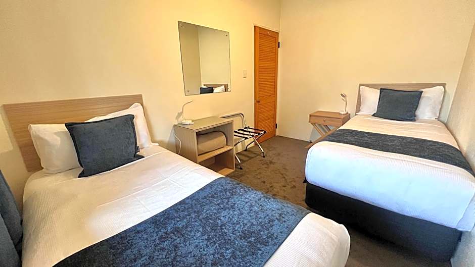 Captains Quarters Motor Inn
