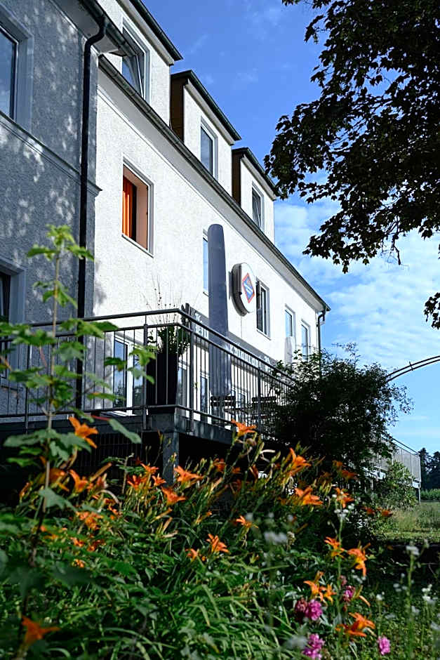 Hotel BURGWALD