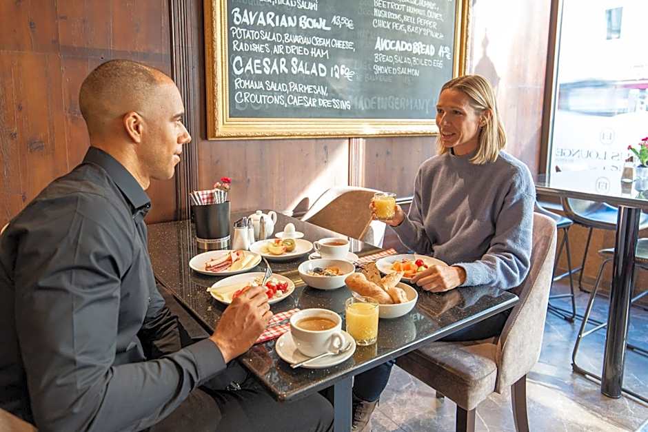 Kings Hotel First Class