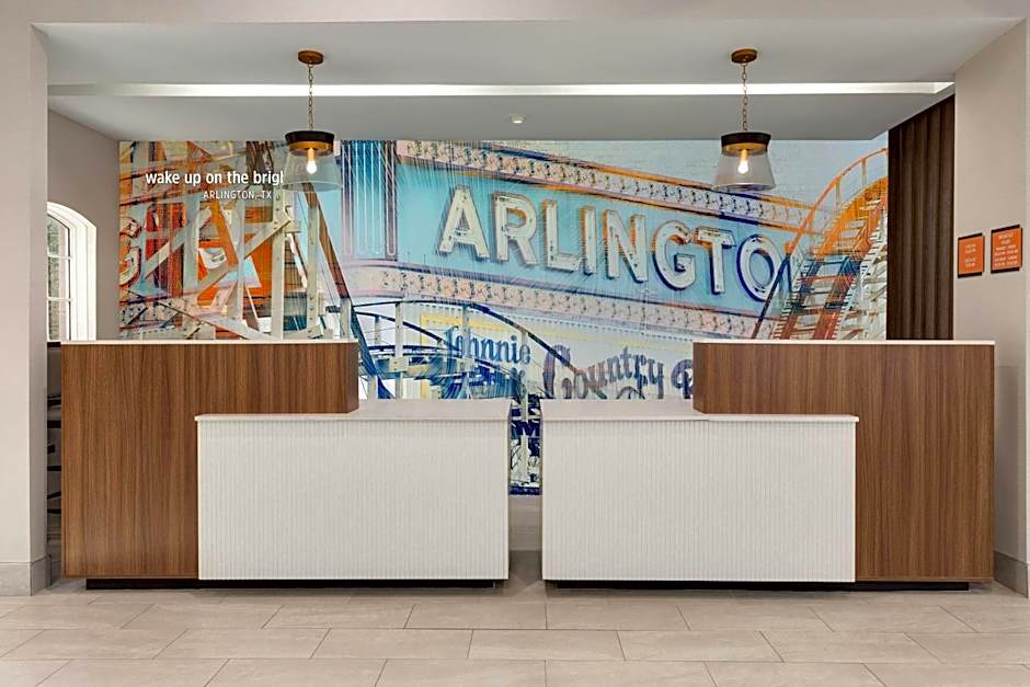 La Quinta Inn & Suites by Wyndham Dallas Arlington South