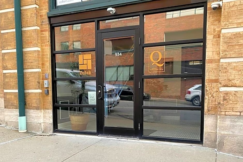 1480Sq ft 2BR 2BA LOFT Downtown KC Historic Build