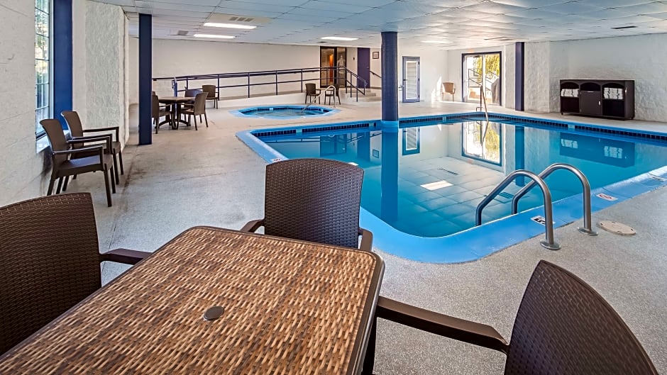 Charlevoix Inn  Suites SureStay Collection by Best Western