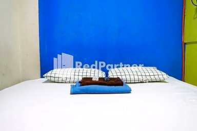 Cosmo Tanjung Duren Mitra RedDoorz