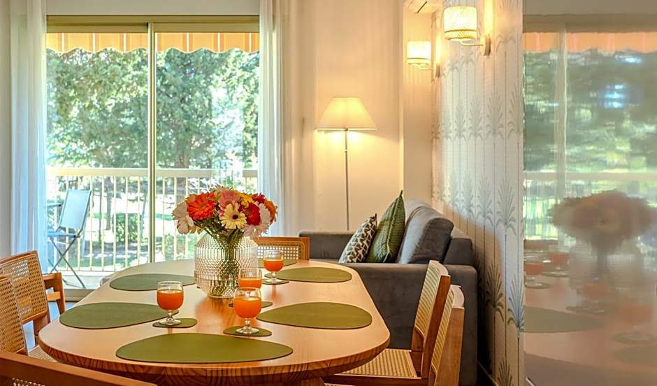 Les 15 Pins & La Mer -Your green getaway near sea & beach