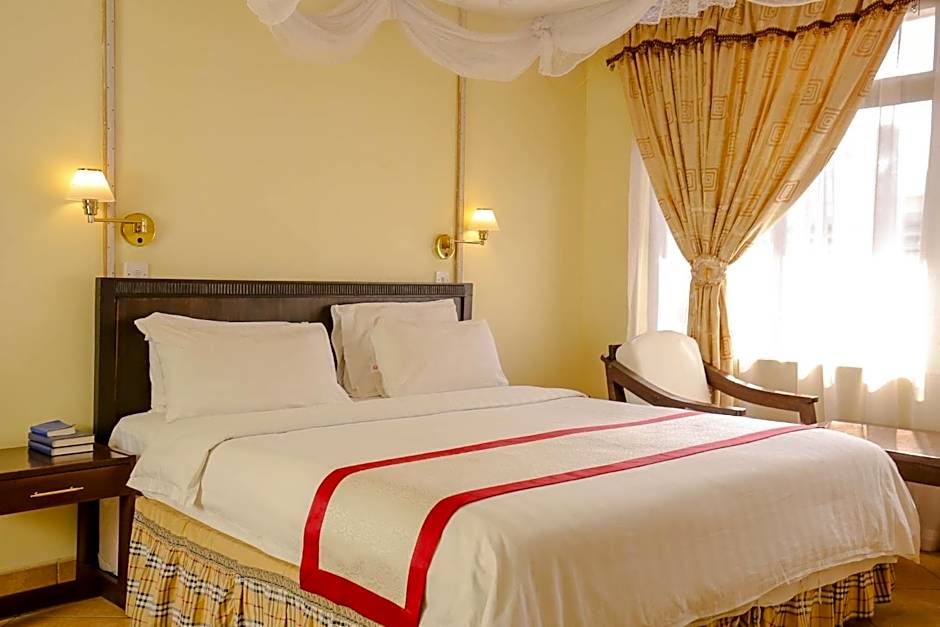 New Safari Hotel