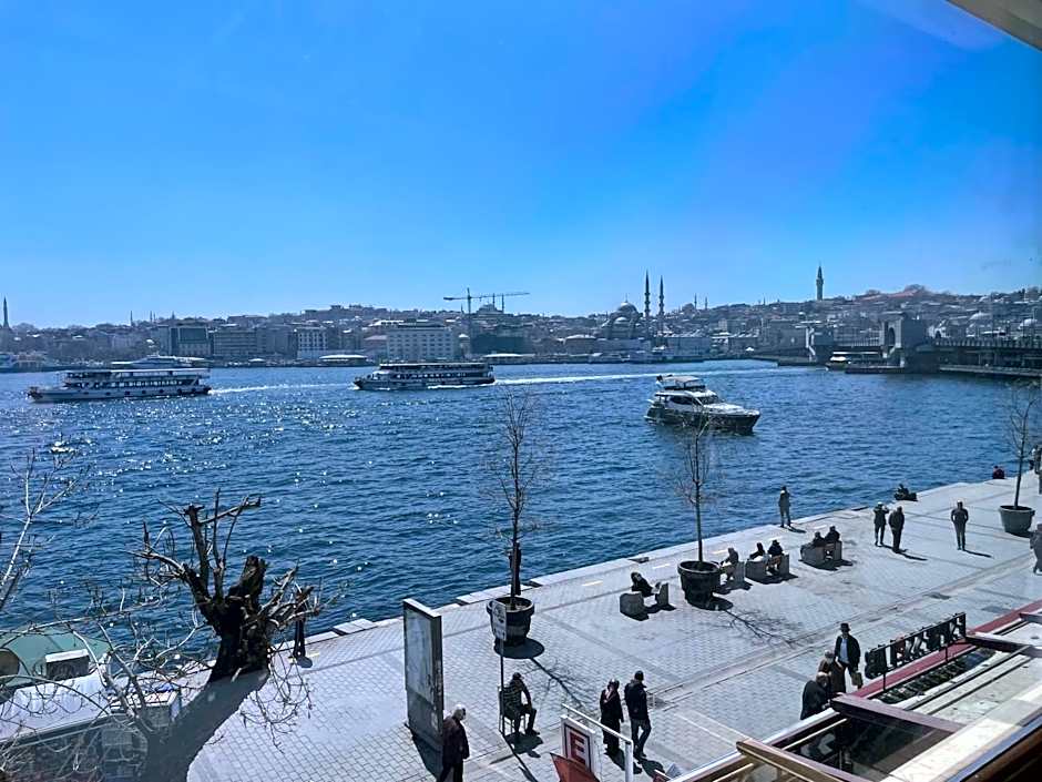 Weingart Seaside Hotel