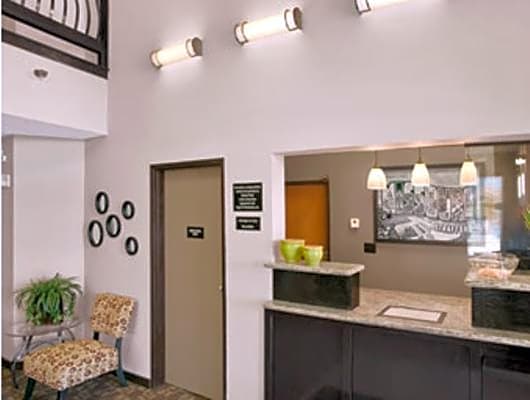 Super 8 by Wyndham Stafford/Springfield Area