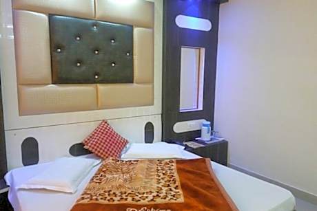 OYO Maa Rudrani Resort