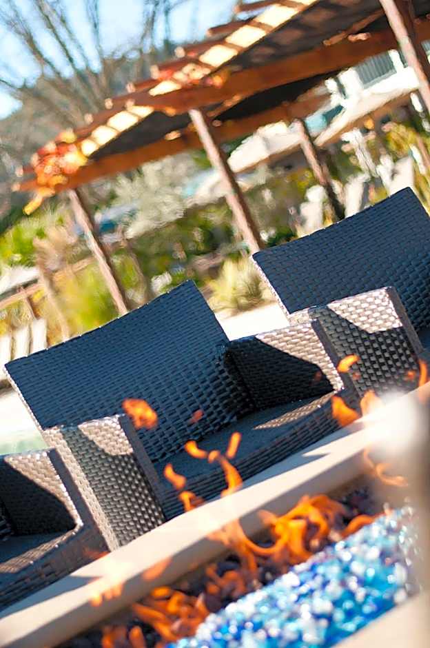 Calistoga Spa Hot Springs - Authentic Hot Springs Spa & Resort