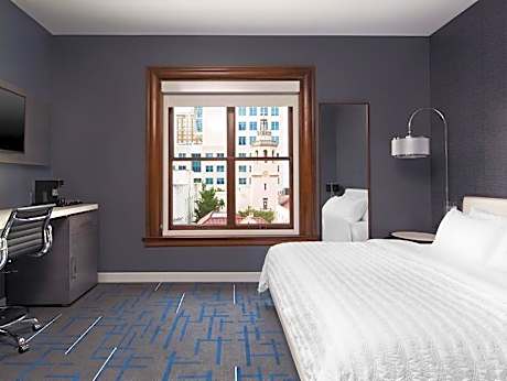 Executive King Room