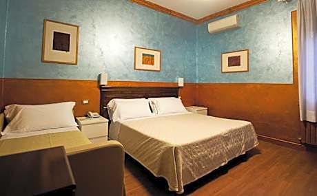 Classic Quadruple Room