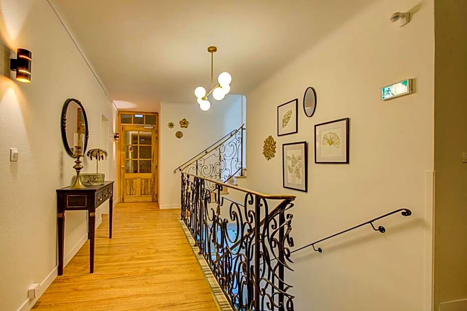 Logis Hotel Le Blason de Provence