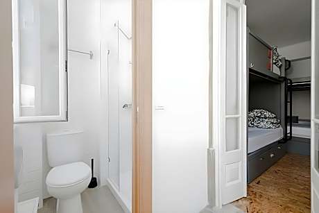 Bed in 8 Bed Mixed Dormitory Room with Private Bathroom