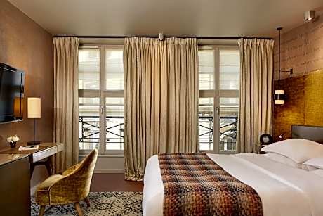 Deluxe Double or Twin Room