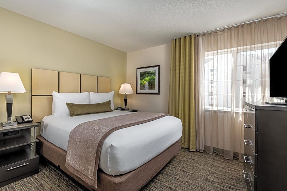 Candlewood Suites Sterling By IHG