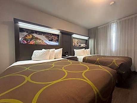 Queen Room with Two Queen Beds and Kitchenette - Pet Friendly/Non-Smoking