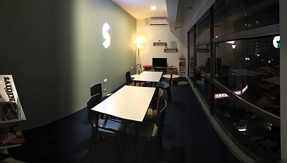Space Cap Hotel