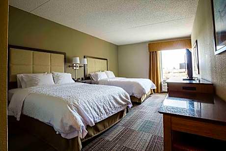 Queen Room with Two Queen Beds - Non-Smoking