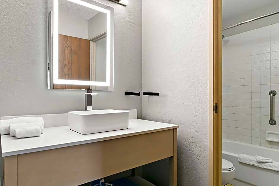 Best Western Oasis Inn And Suites