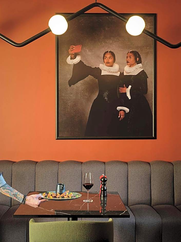 Radisson RED Berlin Kudamm 