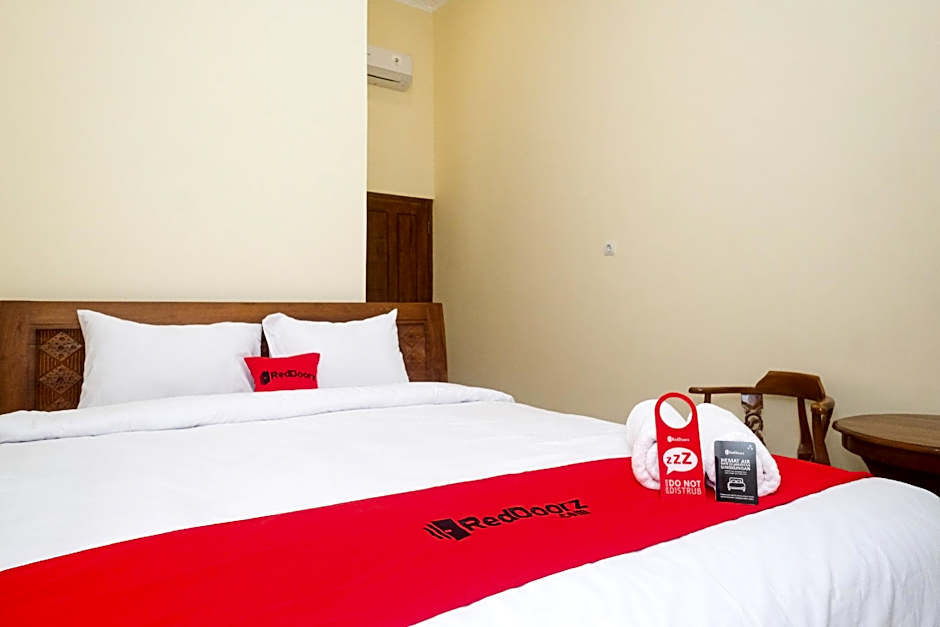 RedDoorz Syariah @ Klodran Solo