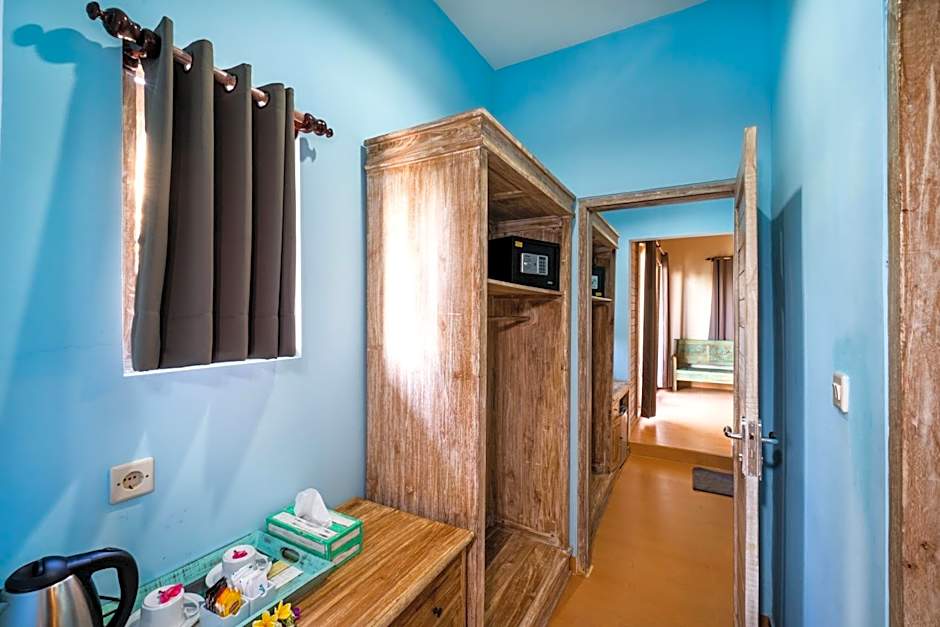 Song Lambung Beach Huts