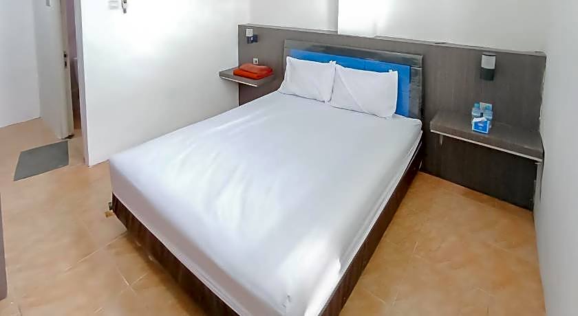 RedDoorz Syariah near Q-Mall Banjarbaru