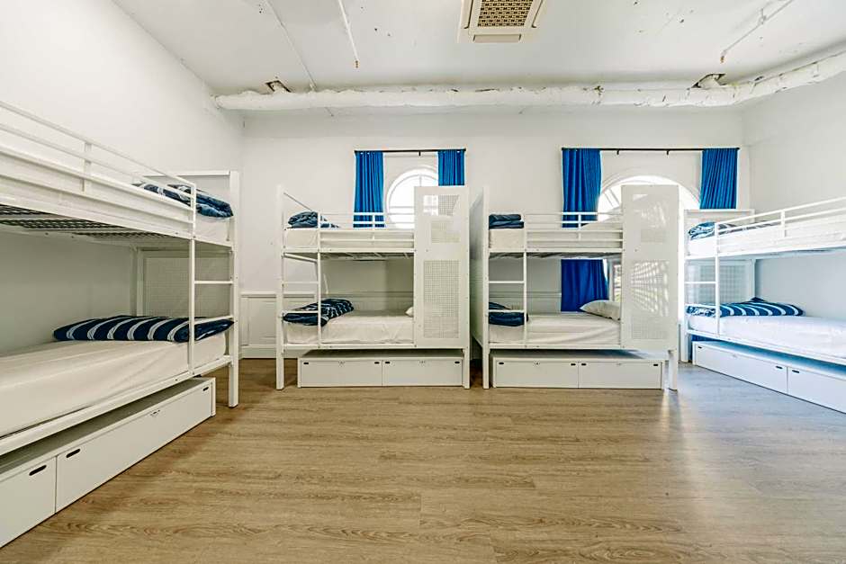Maze Backpackers - Gold Coast