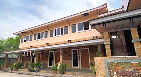 โรงแรมภูน้ำฟ้า - Phunumfha Hotel ชุมแพ