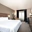 Holiday Inn Express & Suites Manhattan By IHG