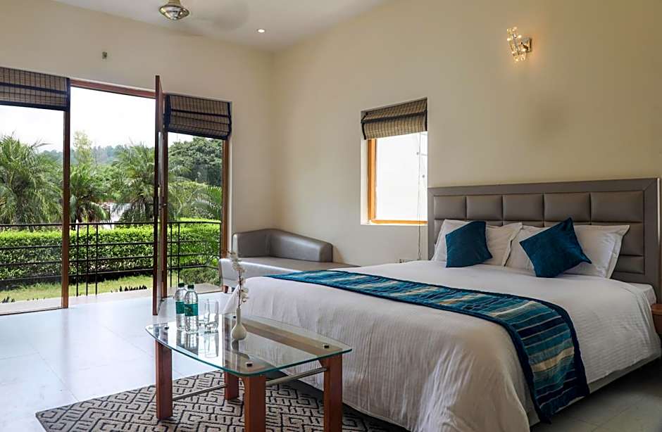 Photo 1 of 4 of 1 King Bed Suite