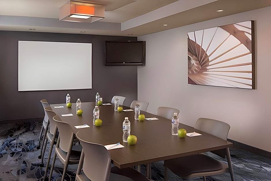 Fairfield Inn & Suites by Marriott Orlando Lake Buena Vista