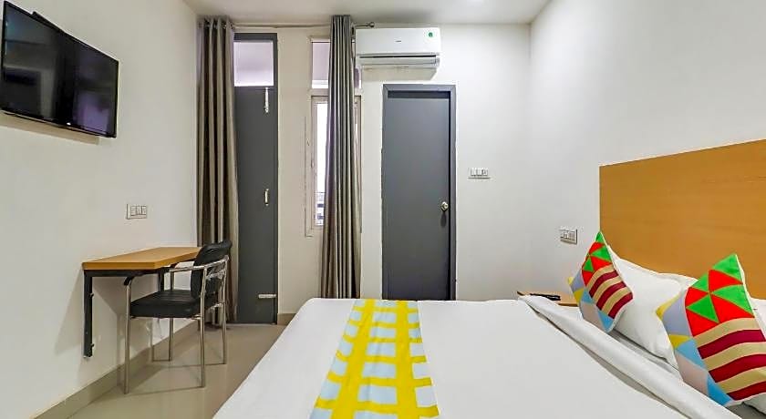 Super Hotel O Basera Homes Jankipuram