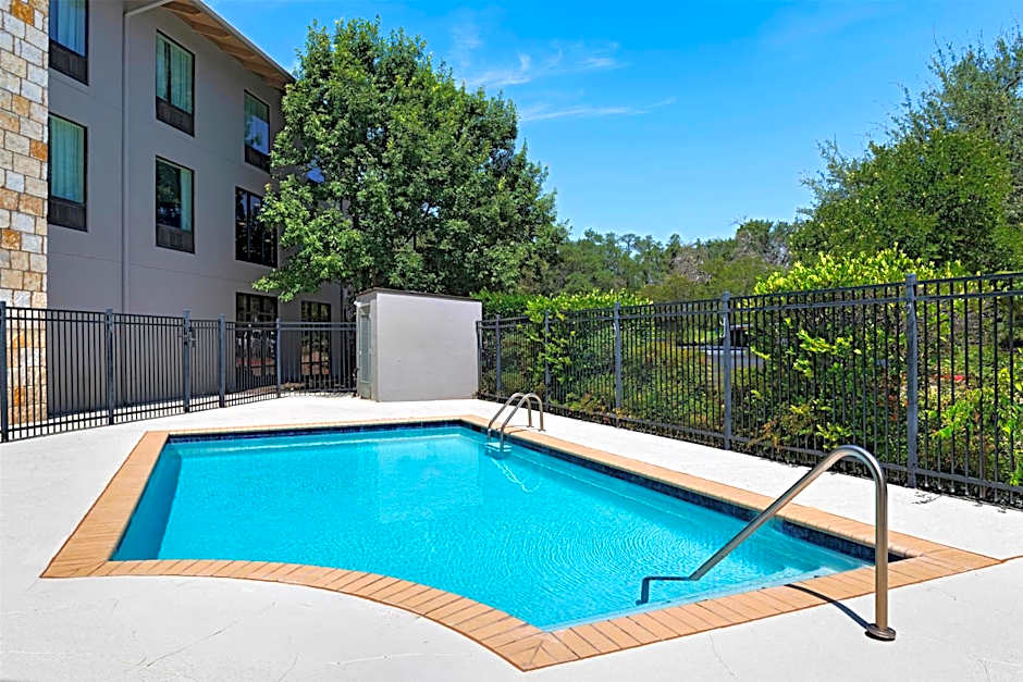 Hampton Inn & Suites Austin-Lakeway