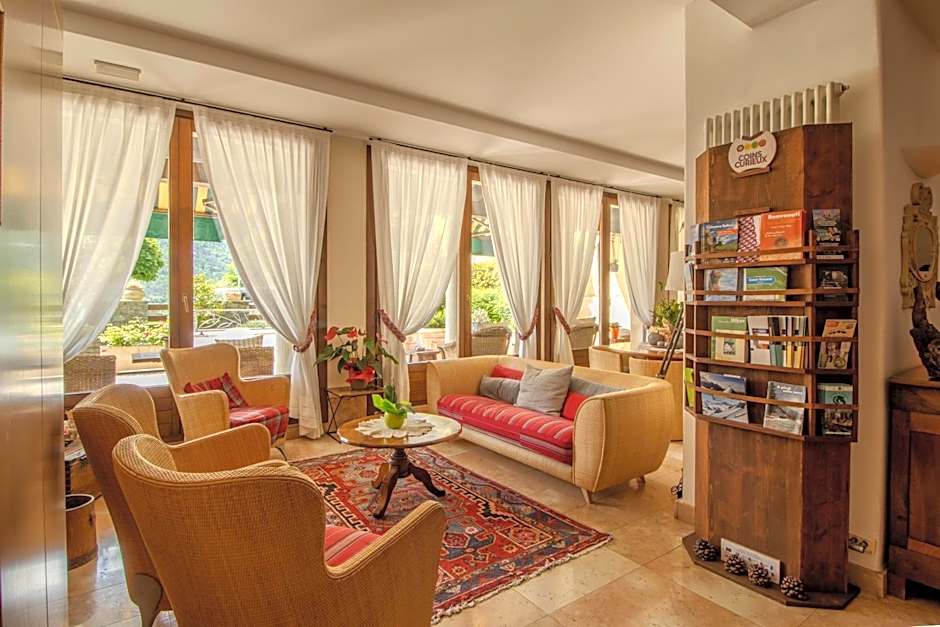 Paradise Hotel & Wellness