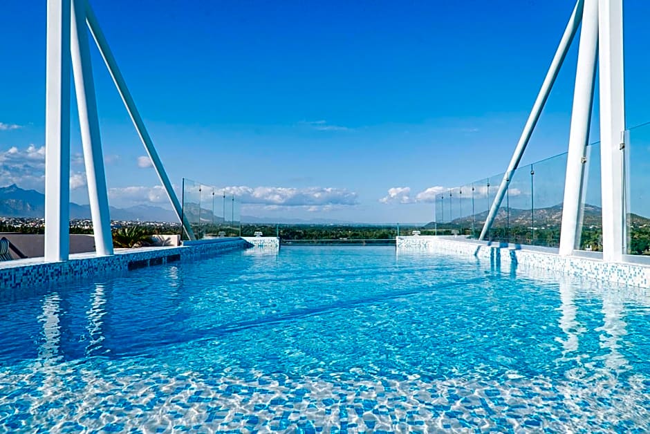 Flamboyan Hotel & Residences