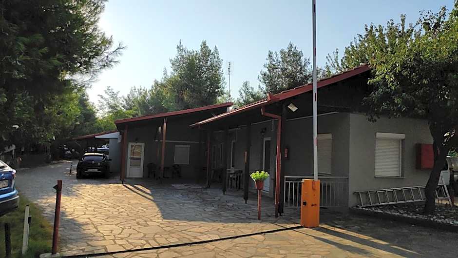 Camping Mitikas and Bungalows