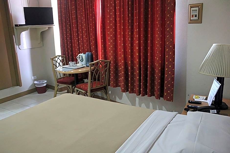 Elegant Circle Inn