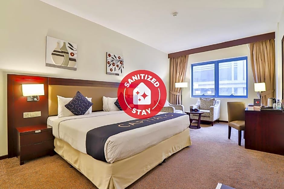 Landmark Summit Hotel